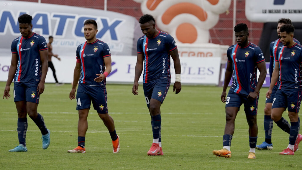 Diego Castañeda: “Uno como exjugador siente mucha pena al ver cómo está el equipo”
