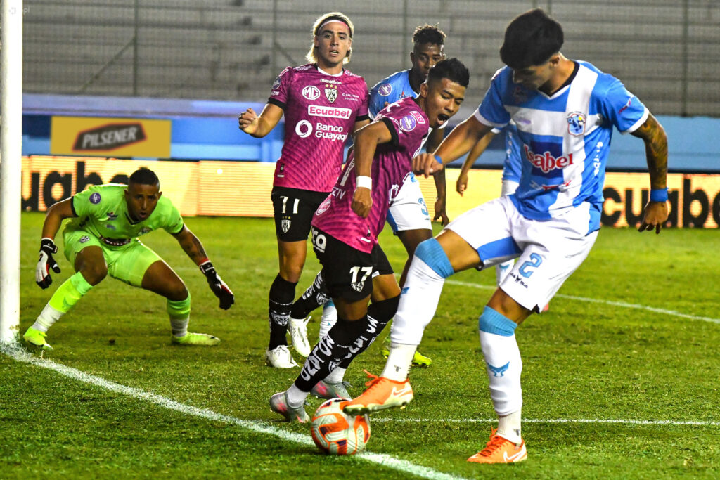 Manta frenó la racha ganadora de IDV con un empate en el Jocay