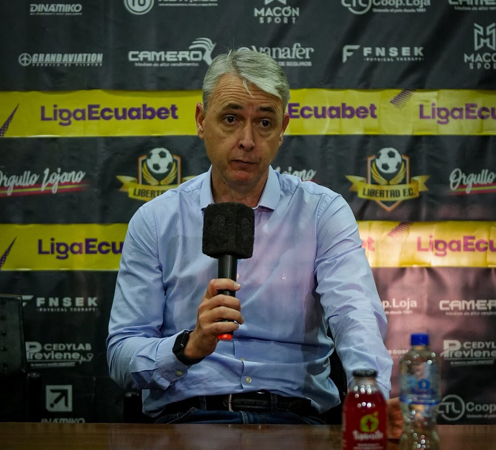 Tiago Nunes: “Somos el único equipo que ha disputado tantos partidos”