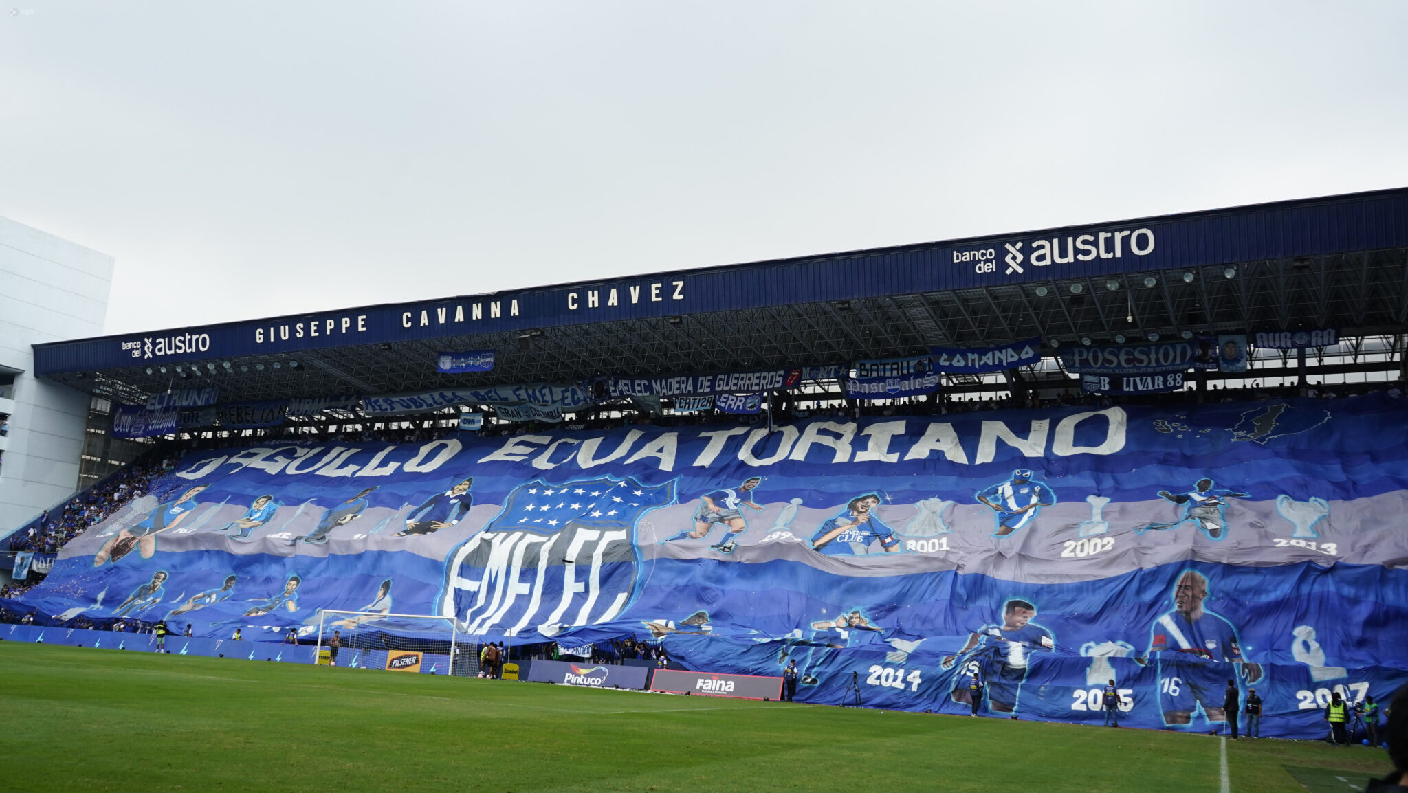 Emelec arranca el 2026 con la pérdida de tres puntos - La Red 102.1