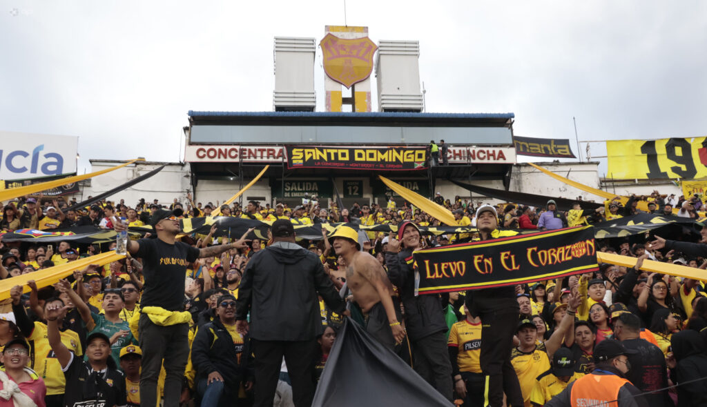Detalles de la Noche Amarilla en Quito