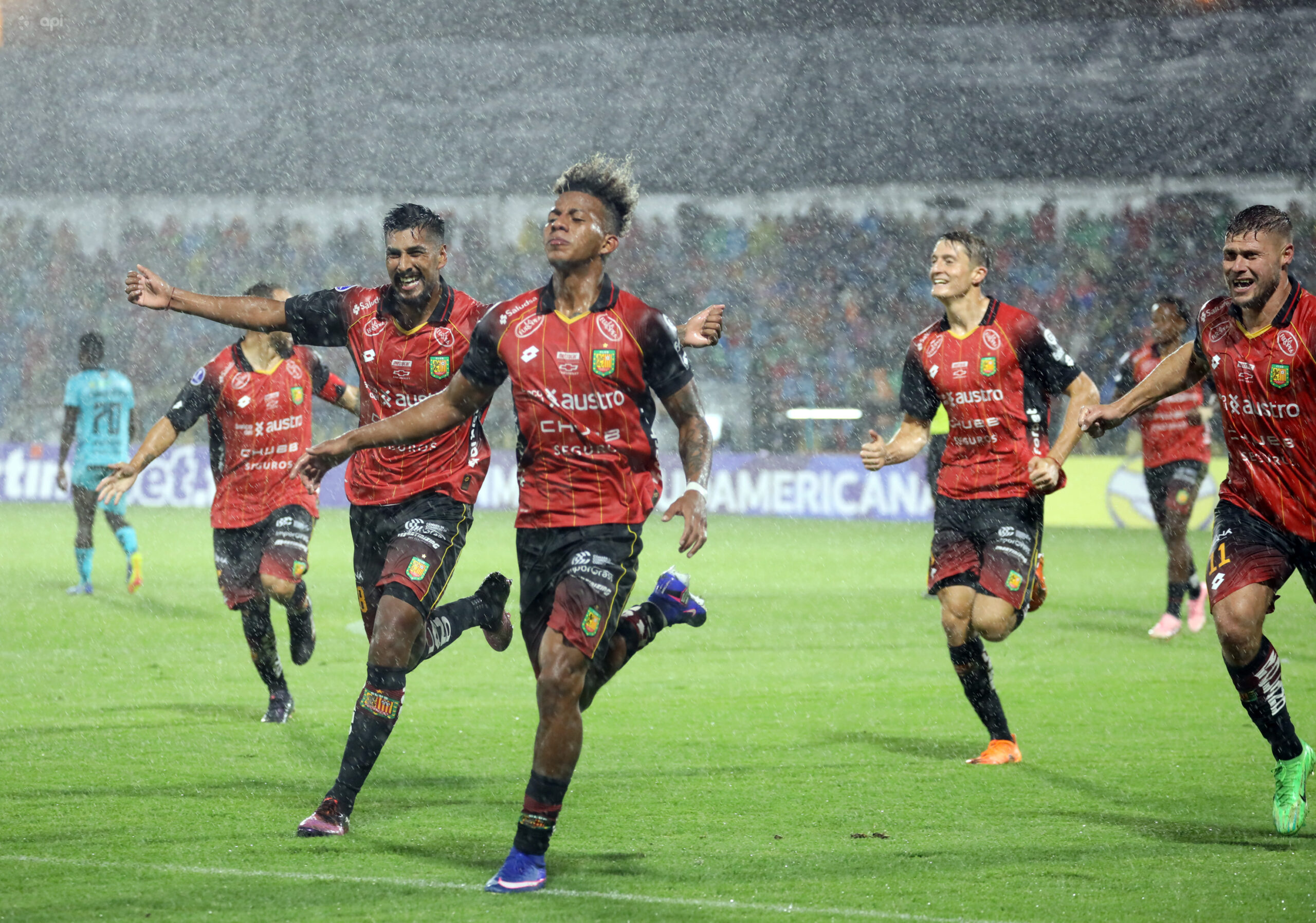 Deportivo Cuenca goleó a Libertad y clasificó a la fase de grupos