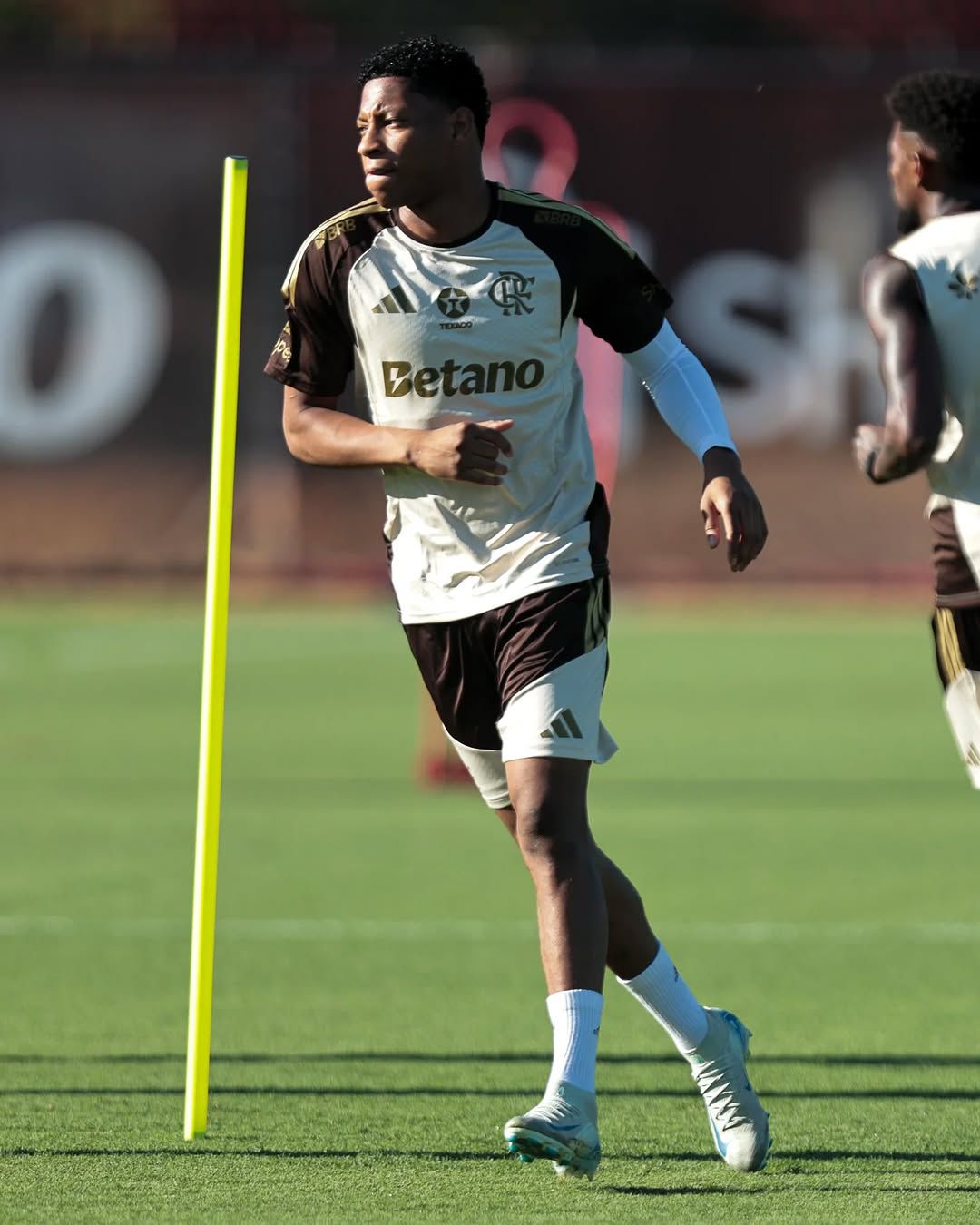 Leonardo Jardim explicó la situación actual de Gonzalo Plata y el porque no fue convocado para el partido frente a Corinthians.