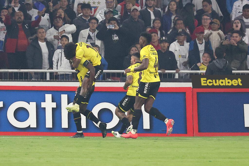 Barcelona marcó diferencias y superó a Liga en el Rodrigo Paz Delgado