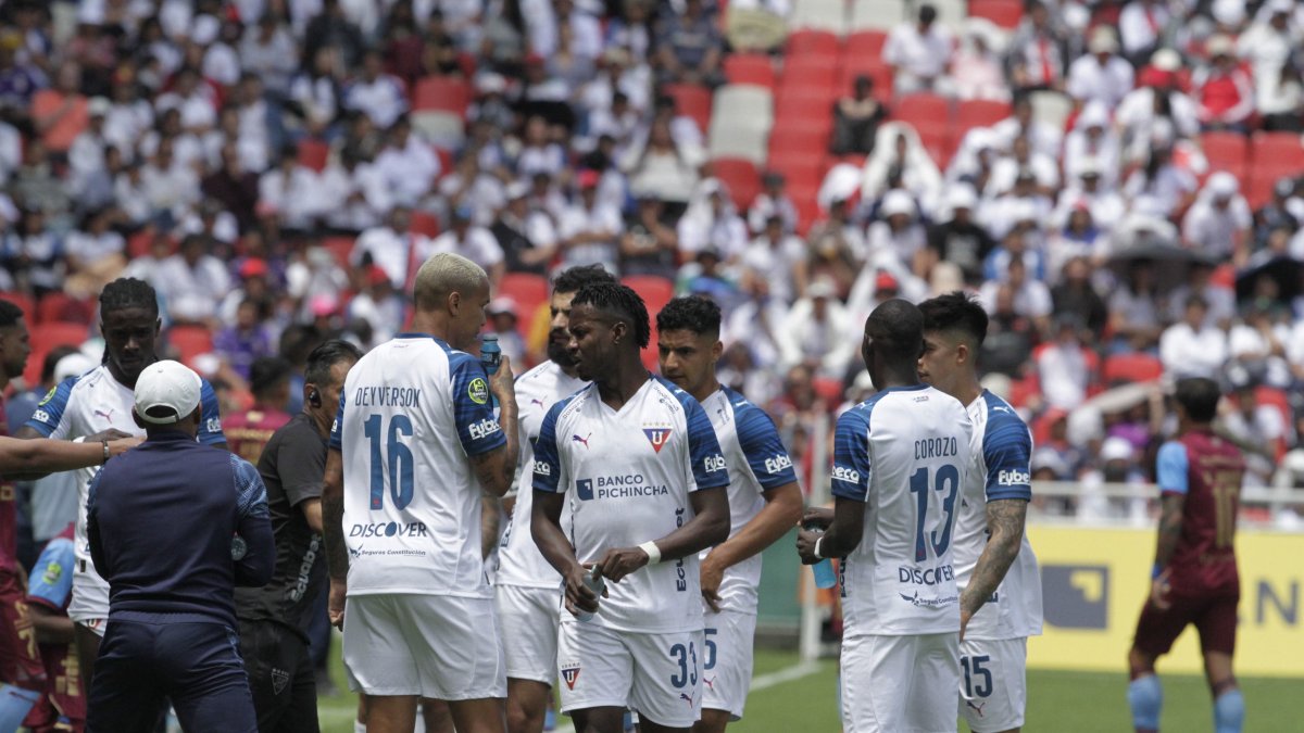 Liga Deportiva Universitaria ya está en Argentina para enfrentar a Lanús