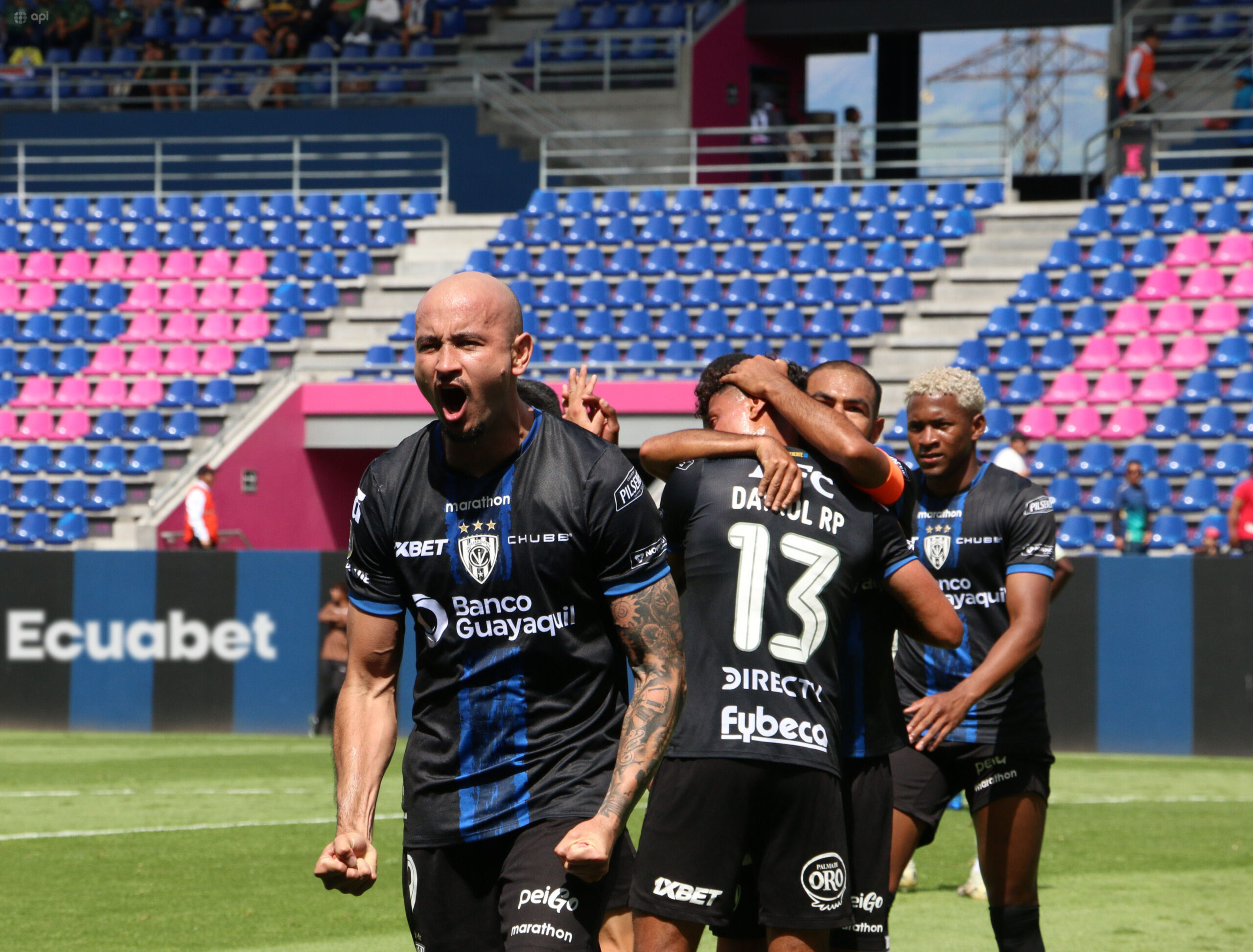 IDV aprovechó la localía y vence a Orense