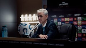 Tiago Nunes: “El segundo tiempo lo supimos jugar y bajo control, este tipo  de victorias fortalece al grupo”