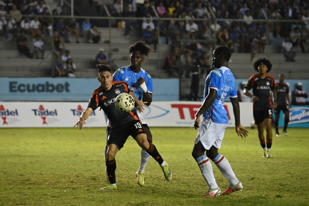 Reparto de puntos entre Manta FC y Emelec en el Jocay