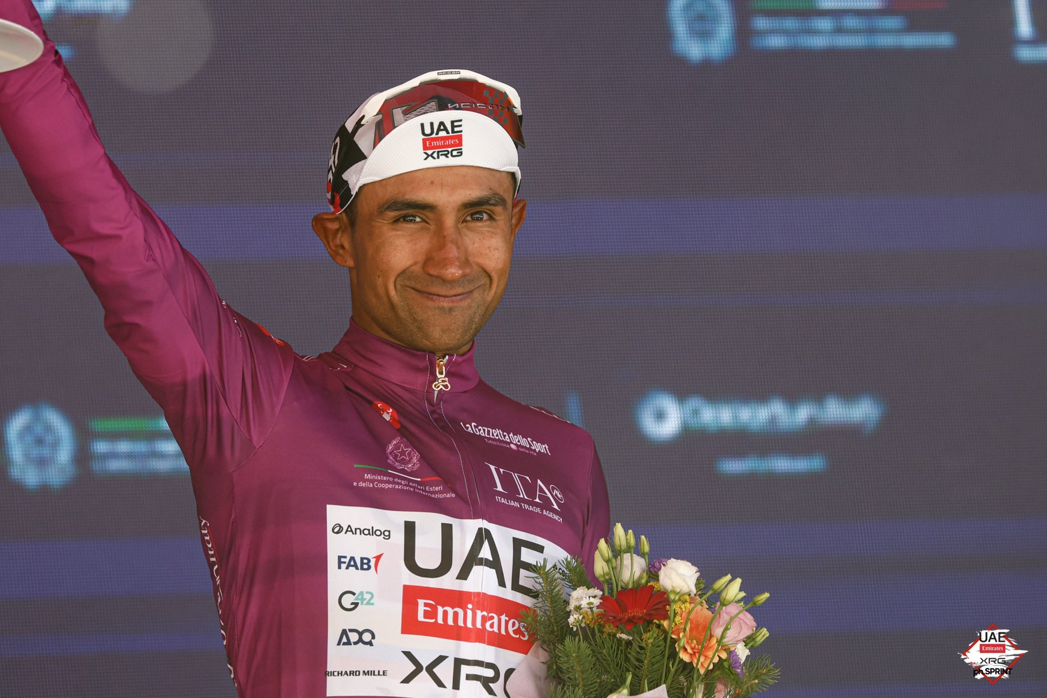 Jhonatan Narváez se convierte en líder de la Maglia Ciclamino en el Giro de Italia
