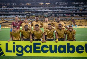 César Farías: “Es el primer partido que no nos rematan  al arco y nos empatan”