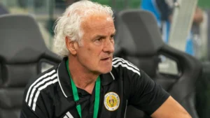 Mundial 2026: Fred Rutten deja de ser entrenador de Curazao
