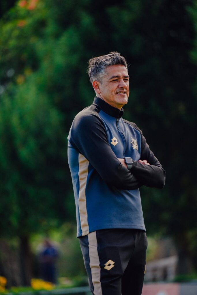 Norberto Araujo continúa como técnico de Aucas