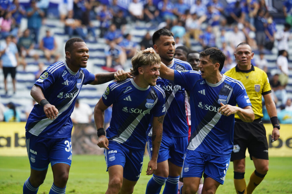 Emelec vuelve a la victoria y derrota a Técnico Universitario en el Capwell
