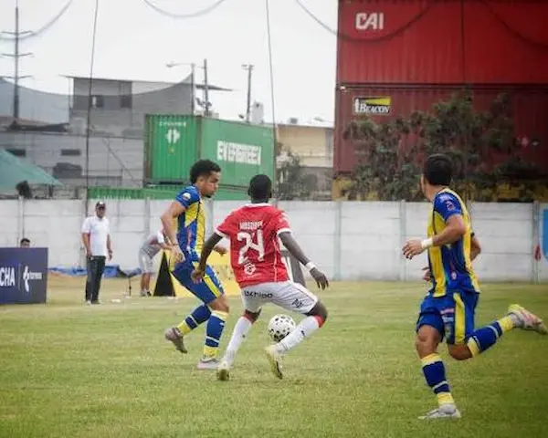 Daquilema quedó eliminado y el bus dejó abandonados a sus jugadores