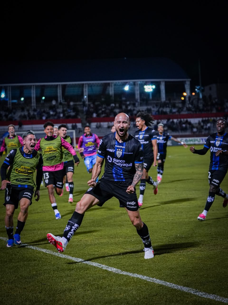 Independiente remonta sobre la hora y vence a Leones FC
