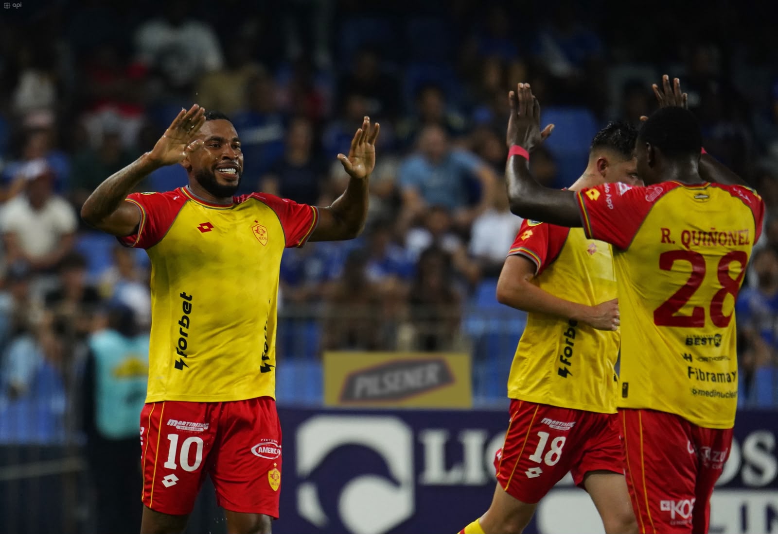 Aucas vence a Emelec en el Capwell con doblete de Ayrton Preciado