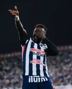 Eryc Castillo vive un arranque demoledor en el Clausura con Alianza Lima