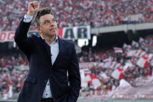 Marcelo Gallardo avanza en conversaciones con la FEF y se reune con Francisco Egas