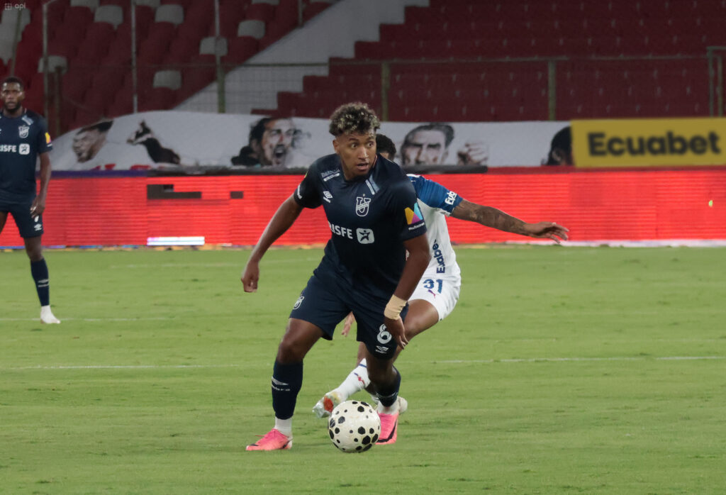 Emiliano Clavijo: “Es muy lindo defender esta camiseta”